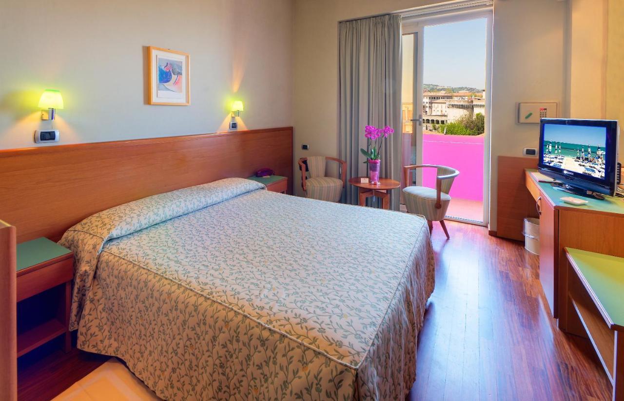 סניגליה Senb Hotel מראה חיצוני תמונה